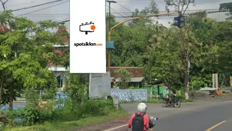Baliho 4 × 2 m di Jl. Raya Lumajang Jember (Area Jembatan Bnayuputih Kidul), Jawa Timur