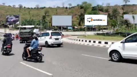 Billboard 6 × 12 m di Jl. Bypass BIL-Mandalika (B) (Bundaran Sunggung Arah dari Bandara Menuju Kuta Mandalika), Lombok Tengah, Nusa Tenggara Barat