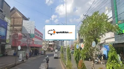 Billboard 5 × 10 m di Jl. Yos Sudarso (Pasar Lubuk Linggau menuju Jalan Yos Sudarso), Lubuklinggau, Sumatera Selatan