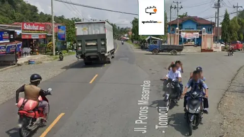Baliho 4 × 6 m di Jl. Poros Masamba-Tomoni (Simpang 3 Jl. Hertasining), Luwu, Sulawesi Selatan