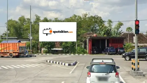 Billboard 4 × 8 m di Jl. Raya Ngawi-Caruban (Totogan Pintu Keluar Tol Caruban (Krapyak)), Madiun, Jawa Timur
