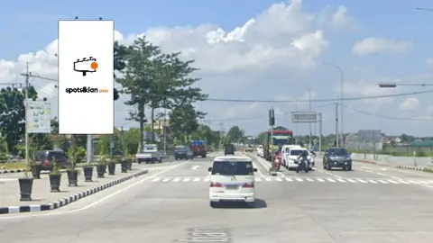 Billboard 10 × 5 m di Perempatan Tol Dumpil (Dari Perempatan Jl. DI Panjahitan), Madiun, Jawa Timur
