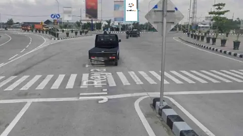 Billboard 10 × 5 m di Jl. Raya Madiun-Nganjuk (Area Perempatan Tol Dumpil), Jawa Timur