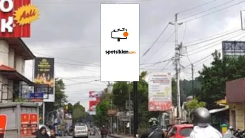 Billboard 8 × 4 m di Jl. Jend Sudirman (Seberang Astra Karanggading), Magelang, Jawa Tengah
