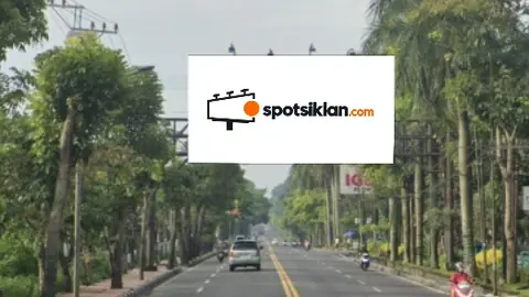 Bando Jalan 5 × 10 m di Jl. A. Yani (Depan Showroom Nissa Dari Alun Alun), Magelang, Jawa Tengah