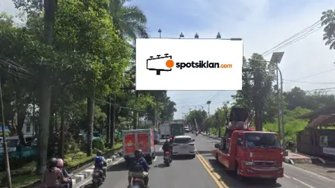 Bando Jalan 5 × 10 m di Jl. Ahmad Yani (Dari Alun-alun, Depan Showroo Nissan), Magelang, Jawa Tengah