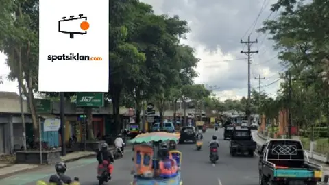 Baliho 6 × 4 m di Jl. A Yani (Simpang Pasar Kebonpolo), Magelang, Jawa Tengah