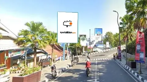 Baliho 4 × 6 m di Jl. Soekarno Hatta- Labuan Bajo (Dari Global Labuan Bajo menuju perempatan Dermaga Pelabuhan Bajo), Manggarai Barat, Nusa Tenggara Timur