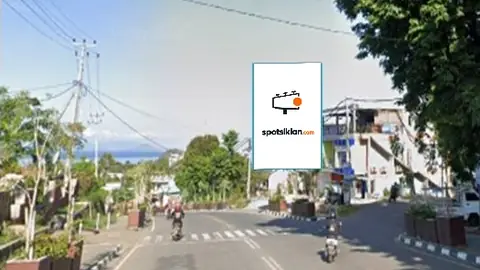 Baliho 4 × 6 m di Jl. Mgr. Van Beakum (Dari SMPN 1 Komodo Menuju Persimpangan Jl. Mgr Van Beakum), Manggarai Barat, Nusa Tenggara Timur