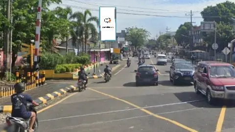 Billboard 4 × 8 m di Jl. Yos Sudarso (Depan PT INKA), Kota Madiun, Jawa Timur