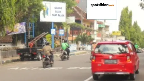 Baliho 6 × 4 m di Jl. Panglima Sudirman (Panglima Sudirman Kota Madiun), Jawa Timur