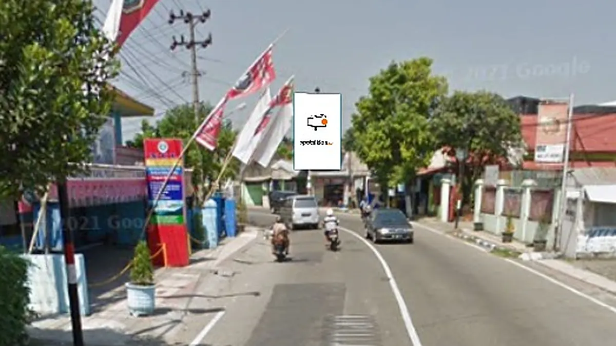 Baliho 6 × 4 m di Jl. S. Parman (Depan Toko B2 Legowo), Kota Madiun, Jawa Timur