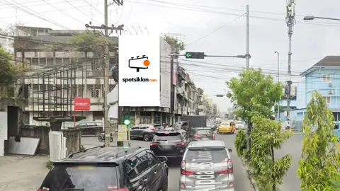 Billboard 5 × 10 m di Jl. MT Haryono sp Jl. Thamrin, Medan, Sumatera Utara