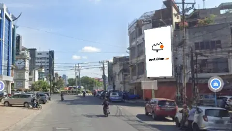 Billboard 8 × 4 m di Jl. Glugur (Jl. Parman Menuju Jl. Gatot Subroto, Hadap Selatan), Medan, Sumatera Utara