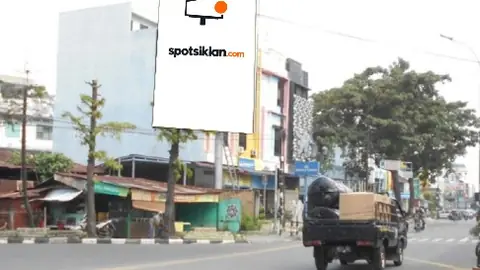 Billboard 12 × 6 m di Jl. Rahmadsyah (Depan Rumah Sakit Adenin Adenan, Hadap Utara), Medan, Sumatera Utara