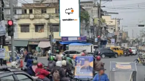 Billboard 8 × 4 m di Jl. AR. Haim No.19 (Terlihat dari Bank of North Sumatra), Medan, Sumatera Utara