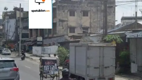 Billboard 10 × 5 m di Jl. Glugur No. 34c (Seberang Pertokoan Golden Trade Center), Medan, Sumatera Utara
