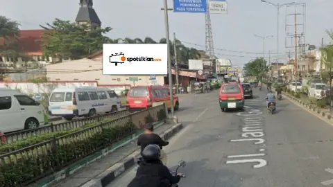 Billboard 4 × 8 m di Jl. Jamin Ginting (Area SPBU Pertamina 14.201.109 Medan), Sumatera Utara