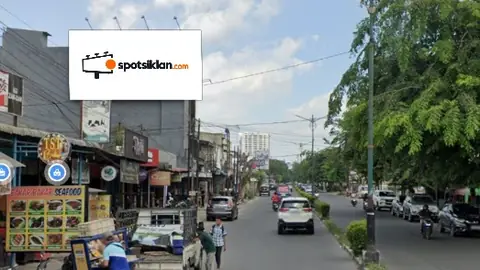 Billboard 10 × 5 m di Jl. Dr Mansyur (Dari Lapangan Basket USU), Medan, Sumatera Utara