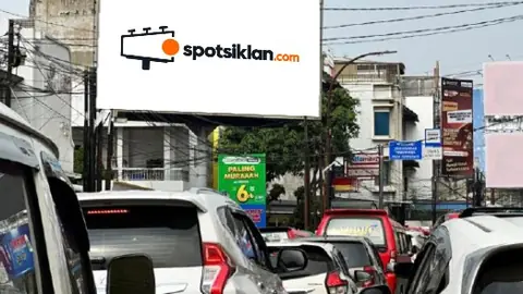 Billboard 5 × 10 m di Jl. S Parman (Simp Jl. Mojopahit, Arah Plaza Medan Fair), Sumatera Utara