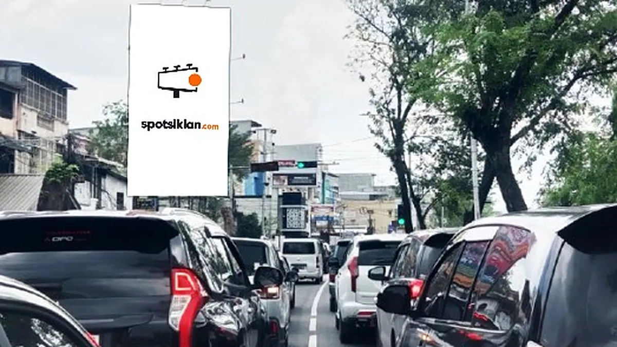 Billboard 6 × 12 m di Jl. Gatot Subroto (Simp Barat, Arah Manhattan Times Square), Medan, Sumatera Utara