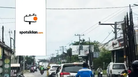Billboard 4 × 8 m di Jl. Williem Iskandar (Depan Renjiro Ramen, Menuju UNIMED), Medan, Sumatera Utara