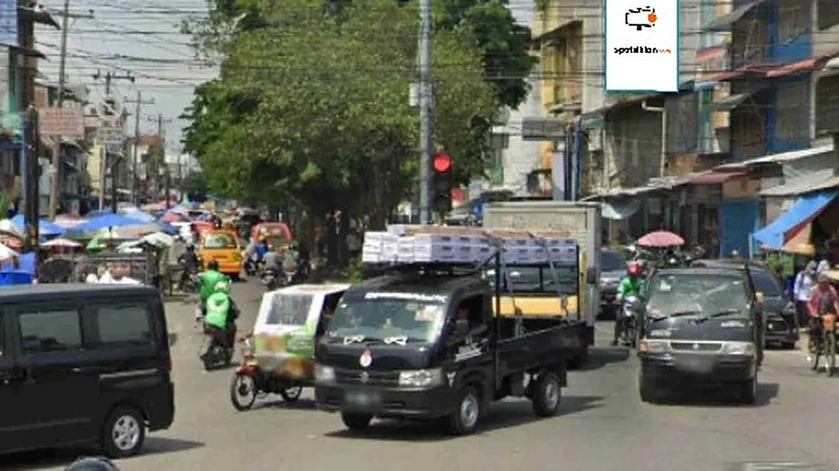Baliho 6 × 4 m di Jl. Arief Rahman Hakim (Area Simpang Denai, Pasar Sukramai), Medan, Sumatera Utara