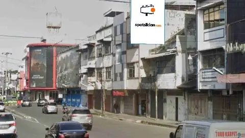 Baliho 6 × 4 m di Jl. Pandu-Nelayan (Area Parkiran Keluar Transmart Carrefour), Medan, Sumatera Utara