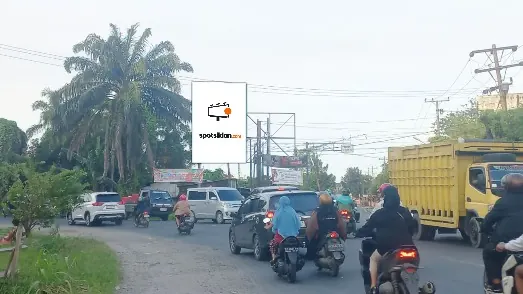 Baliho 6 × 4 m di JI. Kapten Sumarsono (Simpang Jl. Karya Ujung Medan), Sumatera Utara