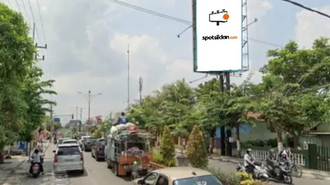 Billboard 4 × 8 m di Jl. Gajahmada (Dari Arah Utara Kota Mojokerto), Jawa Timur