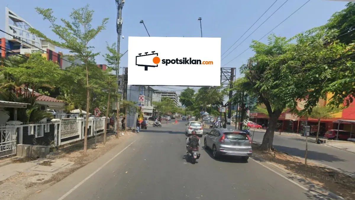 Billboard 5 × 10 m di Jl. Pengayoman, Makassar, Sulawesi Selatan