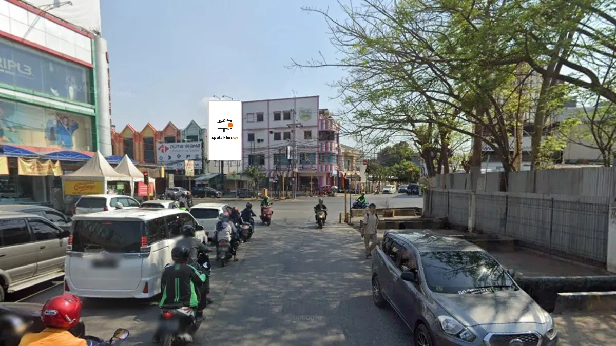 Billboard 5 × 10 m di Jl. Pengayoman (View dari Jl. Adyaksa), Makassar, Sulawesi Selatan