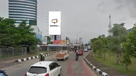 Billboard 6 × 12 m di Jl. Urip Sumoharjo, Makassar, Sulawesi Selatan