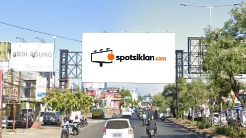 Bando Jalan 12 × 6 m di Jl. Perintis Kemerdekaan (Depan Informa), Makassar, Sulawesi Selatan