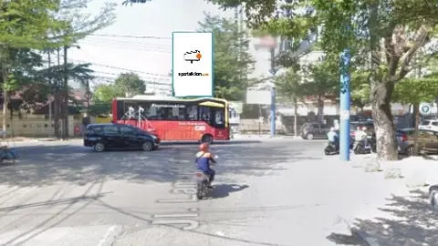 Baliho 4 × 6 m di Jl. Lamaddukelleng Buntu (Arah Siloam Hospital Makassar), Sulawesi Selatan