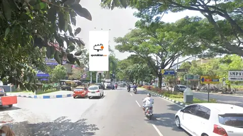Billboard 4 × 8 m di Jl. Soekarno Hatta - Griya Santa, Malang, Jawa Timur