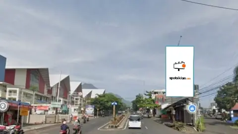 Billboard 8 × 4 m di Dari Jalan Pattimura mengarah ke Jl. Dewi Sartika, Batu, Jawa Timur