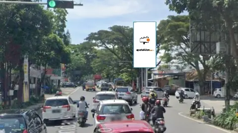 Billboard 8 × 4 m di Jl. Raya Sulfat (Traffic Light Pertigaan Jl. Sulfat), Malang, Jawa Timur