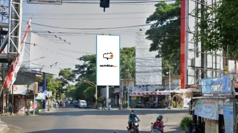 Billboard 5 × 10 m di Jl. Raya Sumbersari (Menuju Area Universitas Brawijaya), Malang, Jawa Timur