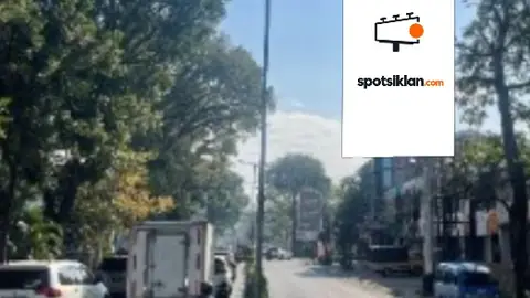 Billboard 5 × 10 m di Jl. Jaksa Agung Suprapto (Hadap Malang), Jawa Timur