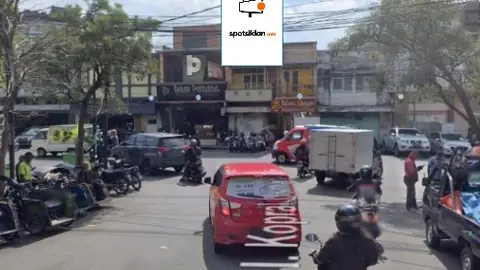 Baliho 6 × 4 m di Jl. Raya Pasar Besar Malang (Area Pertigaan Pasar Besar Malang), Jawa Timur