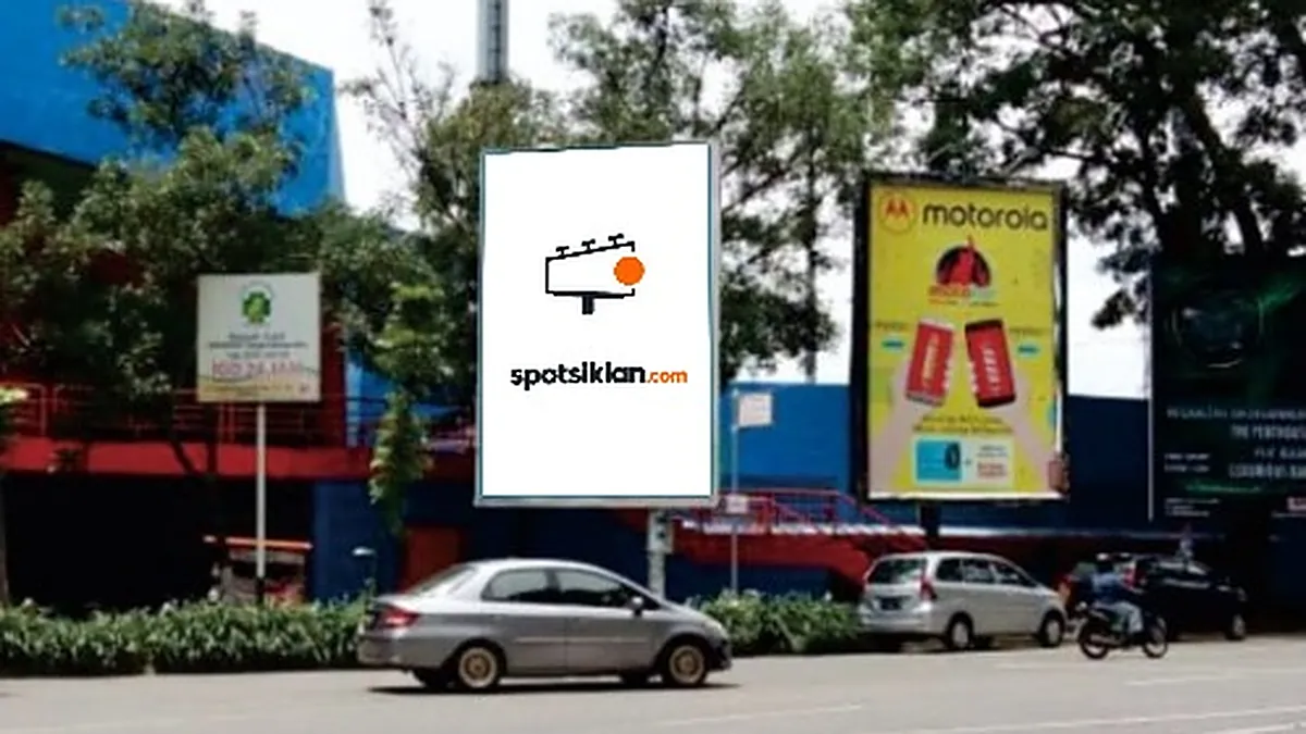 Baliho 6 × 4 m di Jl. Semeru (Area Stadion Gajayana Malang) (unit 1), Jawa Timur