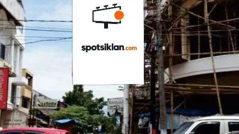Baliho 6 × 4 m di Jl. KH Ahmad Halan (Area Malang Plaza), Jawa Timur