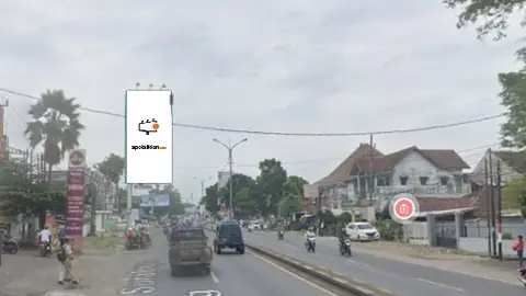 Billboard 10 × 5 m di Jl. Raya Mondoroko (Hadap Malang), Jawa Timur