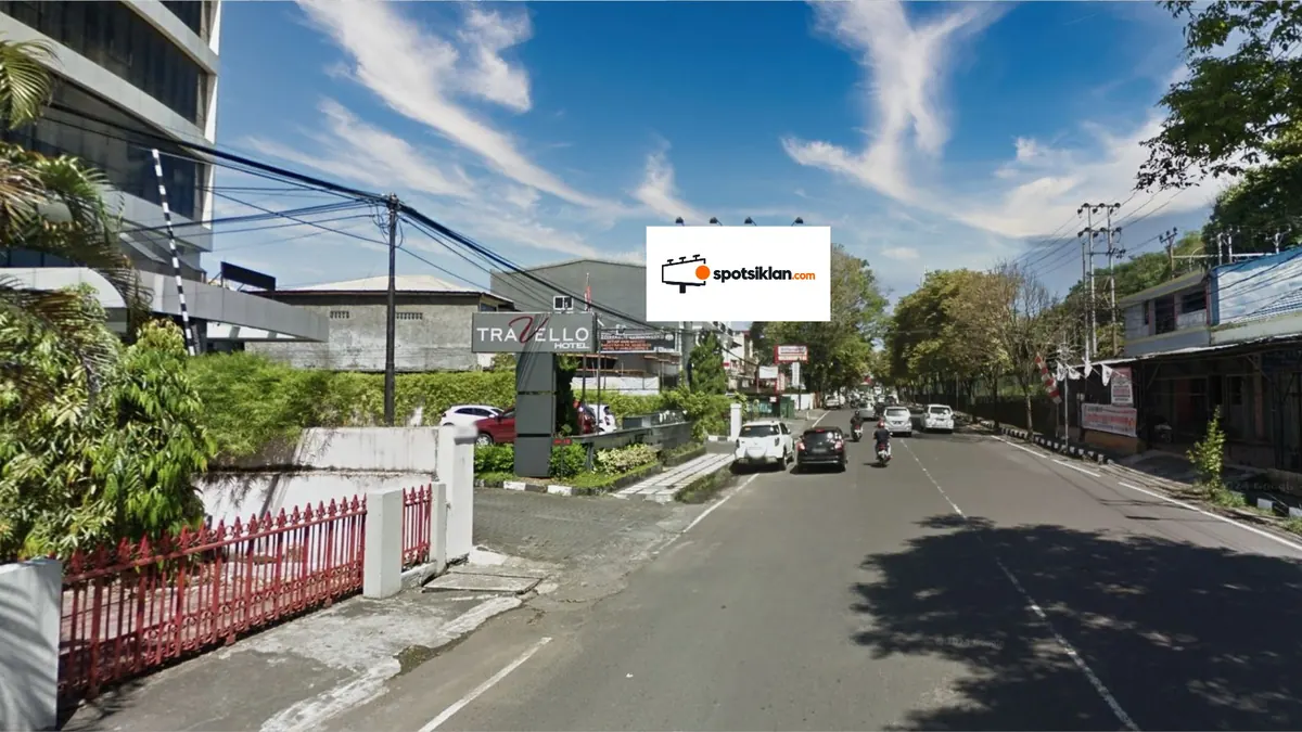Billboard 5 × 10 m di Jl. Jendral Sudirman (Depan Hotel Kawanua) Kota Manado, Sulawesi Utara