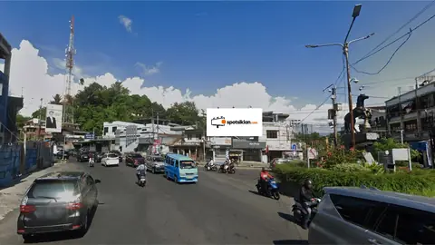 Billboard 5 × 10 m di Jl. RE Martadinata (Patung Kuda) Kota Manado, Sulawesi Utara