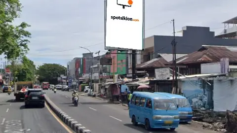 Billboard 5 × 10 m di Jl. RW Monginsidi (Depan Lorong GMIM Elim Malalauamh, Arah RS Kandou Malalayang), Manado, Sulawesi Utara