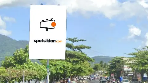 Baliho 6 × 4 m di Jl. Boulevard II (Dekat Warkop Kemang), Manado, Sulawesi Utara