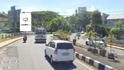 Baliho 4 × 6 m di Jl. A.A. Maramis (Area Jembatan Kairagi, Arah Lippo Plaza Kairaigi Manado), Sulawesi Utara