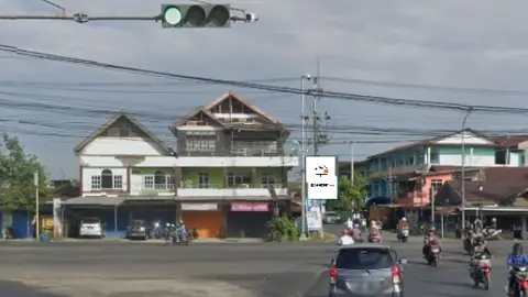 Baliho 3 × 4 m di Jl. Poros Maros-Makassar (Perempatan BRI Cab. Maros), Sulawesi Selatan